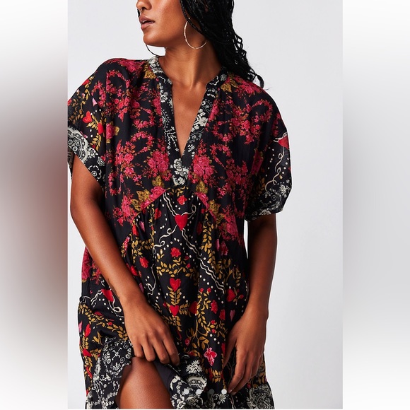 Free People Dresses & Skirts - Free People NWT Printed Agnes Mini Dress Size Medium in Black Combo